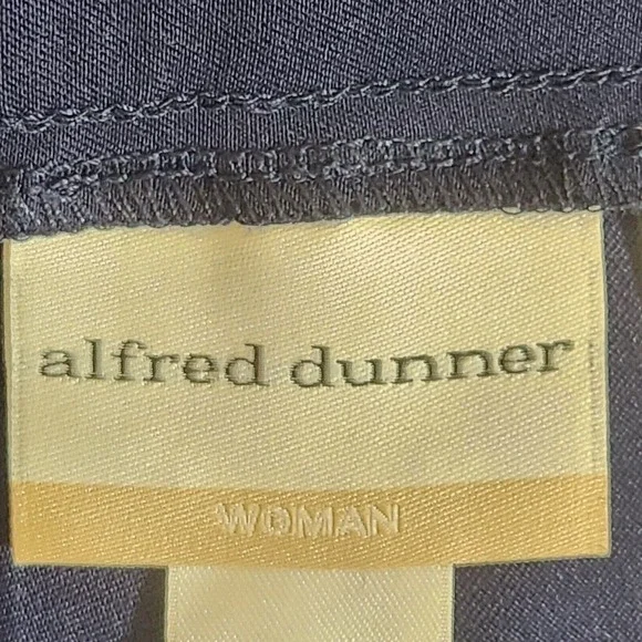 Alfred Dunner Pull-On Shorts Womens Plus Size 22W Solid Navy Blue Allure NWT - Picture 10 of 13